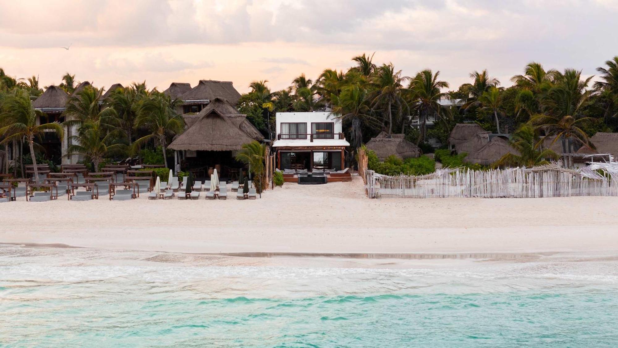 Largest Ocean Front Mansion Butler Included Holiday home *